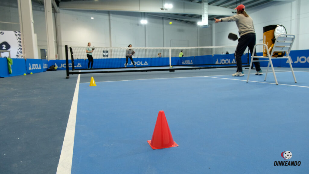 clases de pickleball Dinkeando