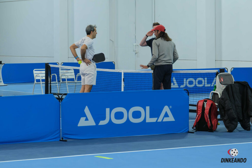 clases de pickleball 12 Dinkeando